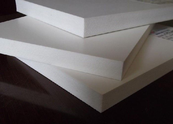 4x8 Lembar Dewan Foam PVC Putih Pencetakan UV Kreatif Ramah Lingkungan Untuk Kabinet