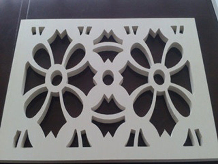 White Closed Cell PVC Celuka Foam Board Glossy Anti UV Untuk Memotong Dekorasi