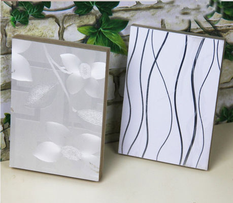 Bangunan Marmer Laminated Foam Board Kekerasan Permukaan Tinggi Celuka Extrusion